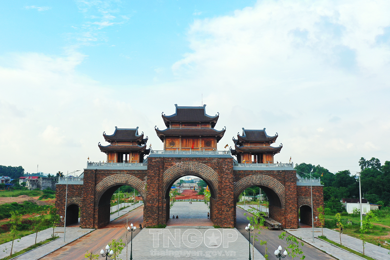 Ảnh 2 Công trình cổng Tam Quan thuộc Dự án đường Bắc Sơn kéo dài đã được hoàn thành
