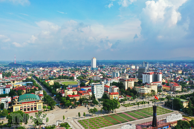 Ảnh 4 Trong thời gian qua, thành phố Thái Nguyên điều chỉnh phát triển mở rộng về phía Đông Bắc, lấy sông Cầu làm trục tổ chức không gian chính, tăng cường các kết nối Đông - Tây, theo mô hình đô thị sinh thái, đa trung tâm gắn với việc hình thành các khu chức năng